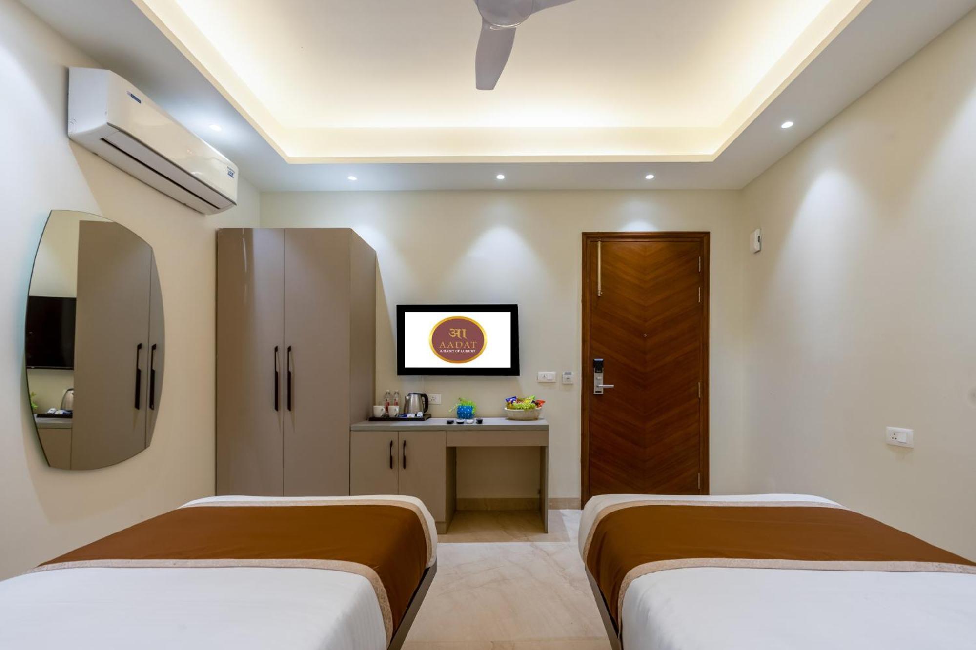 Hotel Ginger Palace Delhi Airport Нью-Дели Экстерьер фото