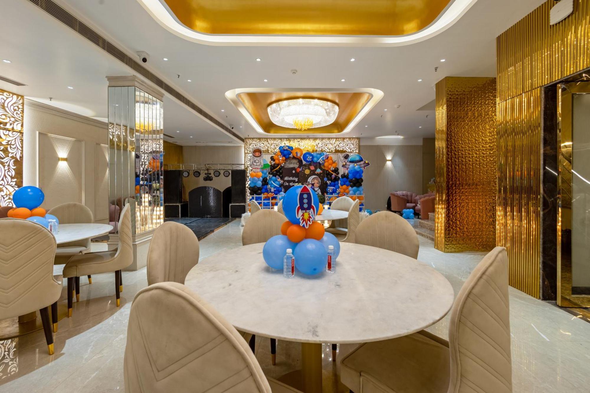 Hotel Ginger Palace Delhi Airport Нью-Дели Экстерьер фото