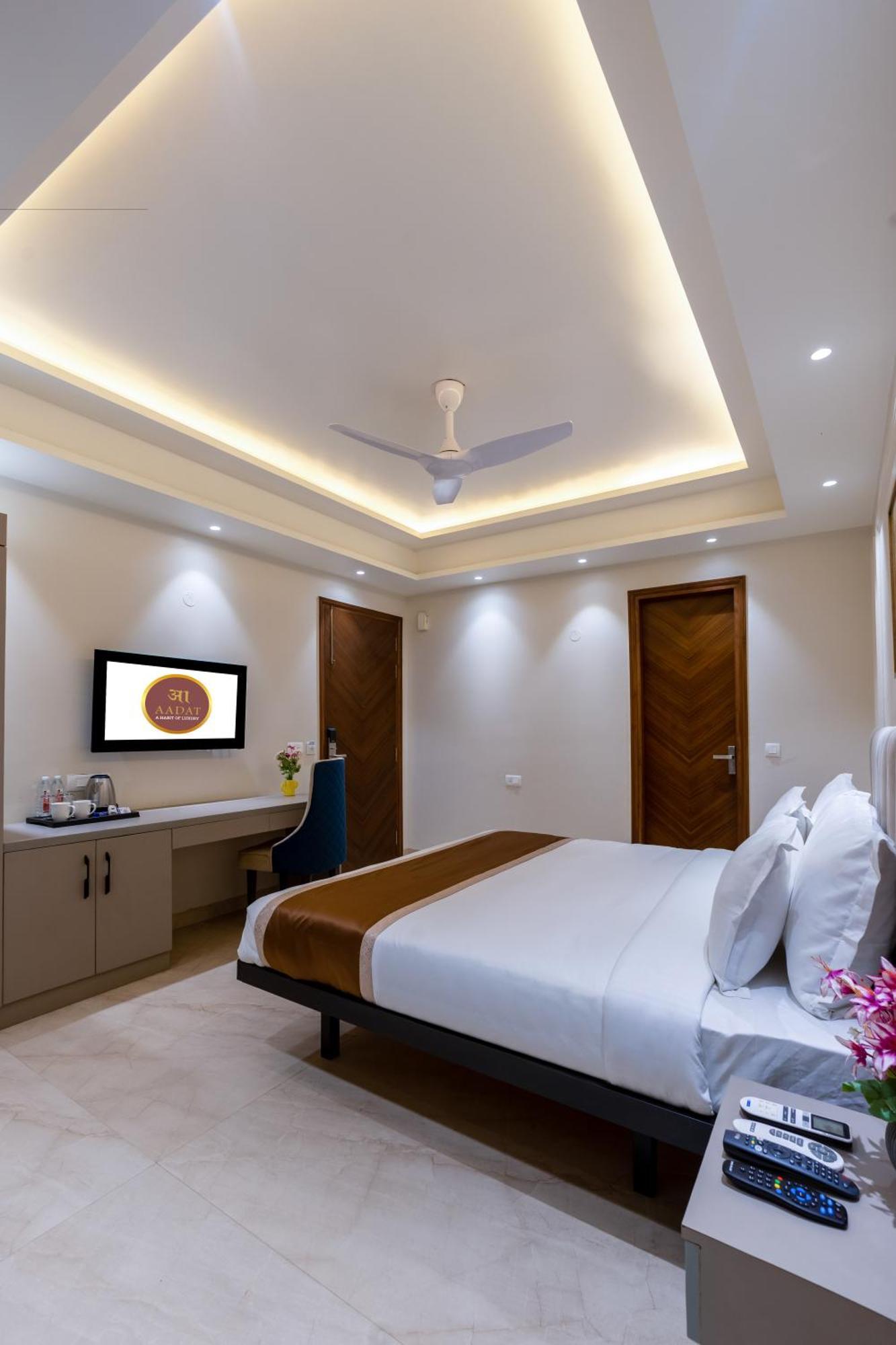 Hotel Ginger Palace Delhi Airport Нью-Дели Экстерьер фото